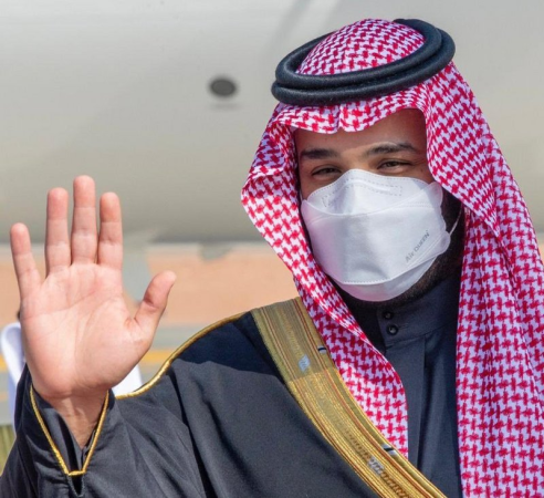 كمامة ولي العهد السعودي تثير انتباه متابعي القمة الخليجية.. هذه مميزاتها ومكوناتها