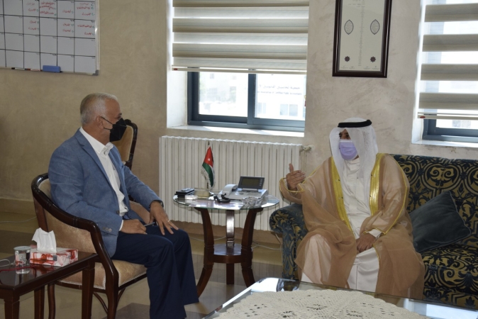 وزير التنمية الاجتماعية يستقبل السفير الكويتي