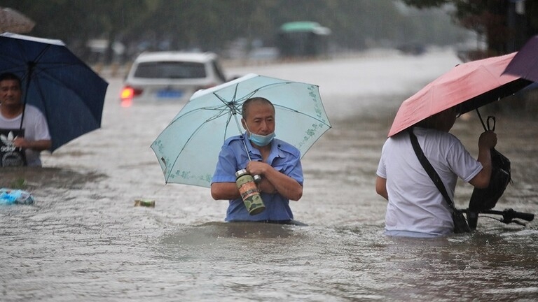 الرئيس الصيني :  يحذر من وضع خطير جدا بسبب الفيضانات