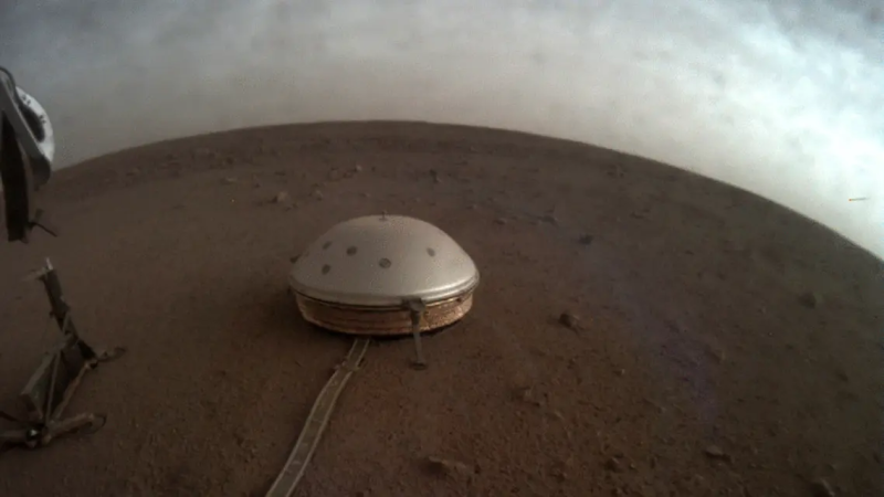 جهاز يكشف ما لا يصدق داخل الكوكب الأحمر .. المريخ