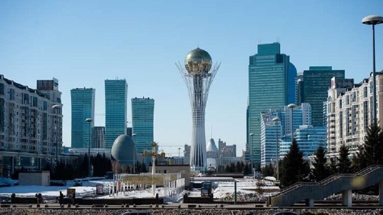 وزارة الدفاع الكازاخية: انفجار في تاراز في وحدة عسكرية قرب أحد مستودعات