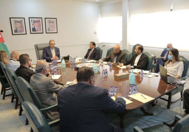 دودين يلتقي عدداً من مقدمي ومعدّي البرامج الإذاعية