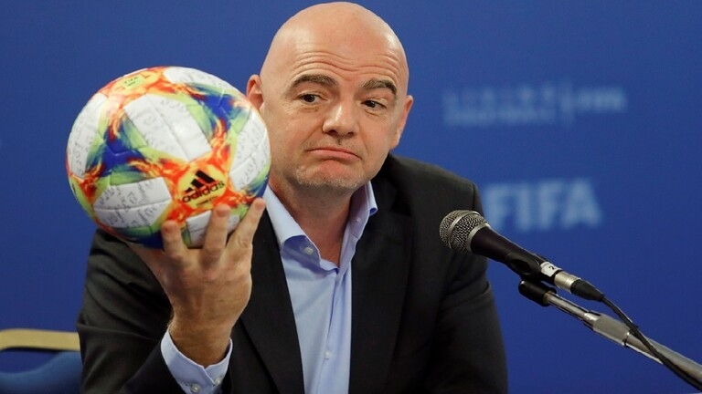إنفانتينو يبرر توجه الفيفا لتنظيم كأس العالم كل عامين