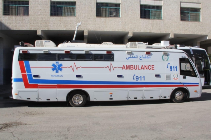 ما هي حافلة الدفاع المدني الضخمة التي شوهدت أمام المستشفى الميداني امس ؟