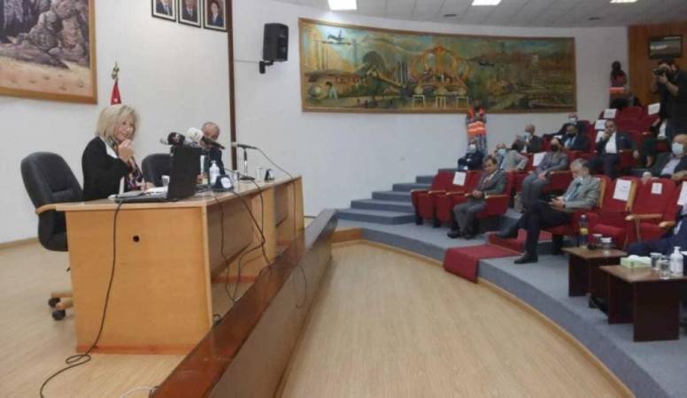 مؤتمر المجتمع الأردني في مئة عام يواصل جلساته