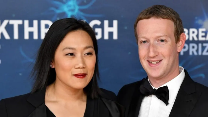 مؤسس فيسبوك يواجه دعاوى قضائية .. ابرزها