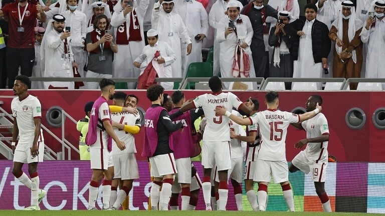 قطر أول المتأهلين إلى ثمن النهائي بكأس العرب بعد فوزها المثير على سلطنة عمان