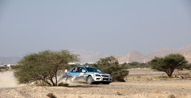 الفريق الاردني في رالي سلطنة عمان يتقدم للمركز الرابع