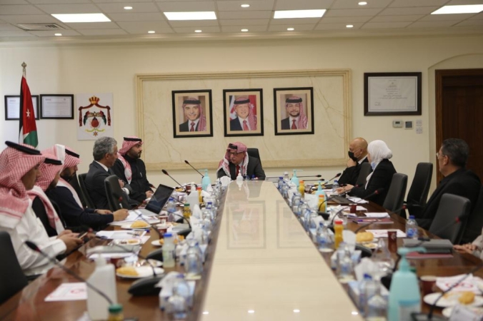 وزير الاشغال يستقبل وفداً من الصندوق السعودي للتنمية