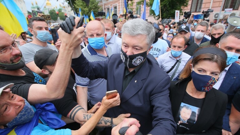 القضاء الأوكراني ينظر في طلب النيابة حبس الرئيس السابق بوروشينكو