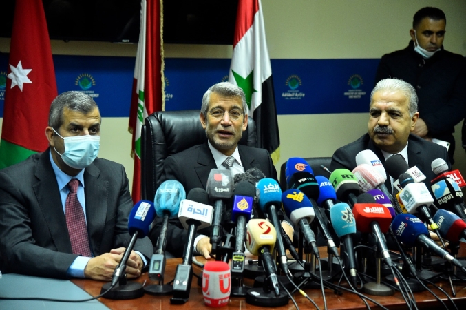 الأردن ولبنان وسوريا يوقعون اتفاقية العبور وعقد تزويد لبنان بالكهرباء من الشبكة الاردنية