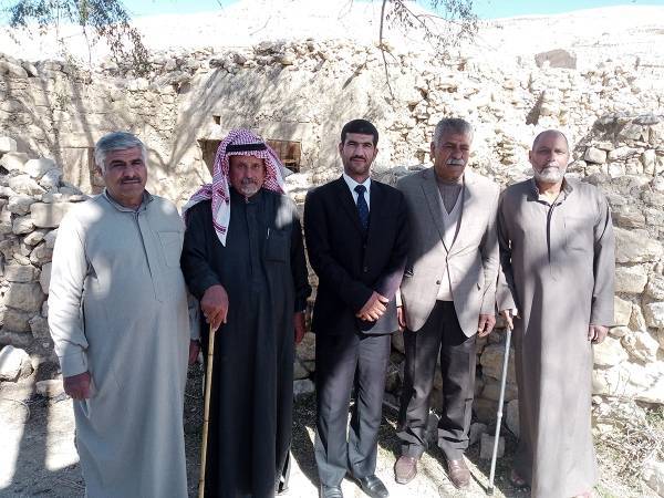 مدير سياحة الكرك يلتقي عددا من المواطنين في قرية بذان القديمة