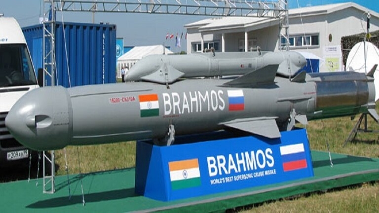 لأول مرة.. مقاتلة سو35 الهندية تُطلق صاروخ براموس المجنح بعيد المدى ( فيديو )