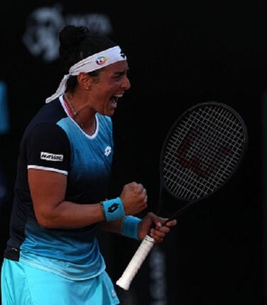 التونسية أنس جابر تطيح بالروسية كاساتكينا وتبلغ نهائي بطولة روما للتنس