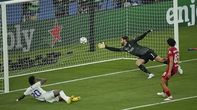 ريال مدريد يرفع كأس دوري أبطال أوروبا على حساب ليفربول