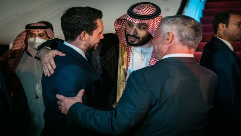 الملك يؤكد أن السعودية ستظل سندا وعضدا لأمتيها العربية والإسلامية