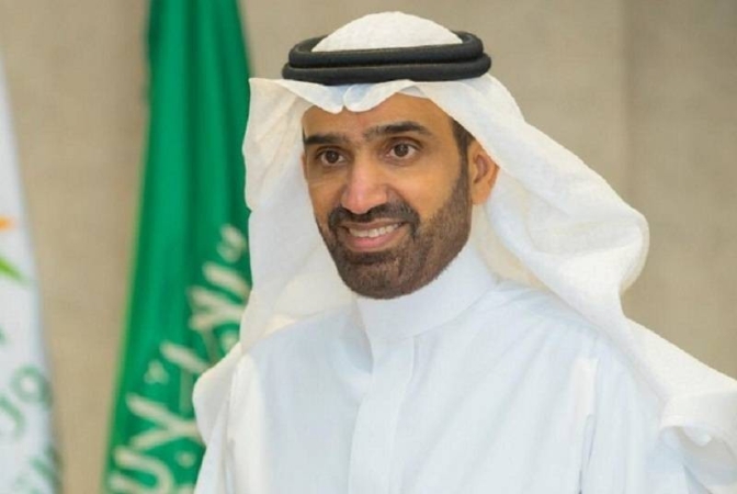 وزير الموارد البشرية السعودي يصدر 6 قرارات للتوطين عدد من المهن والأنشطة