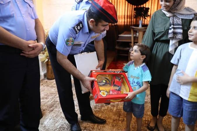 لفتة رمزية ومعنوية لا أكثر من نشامى الامن للطفل يوسف العباسي