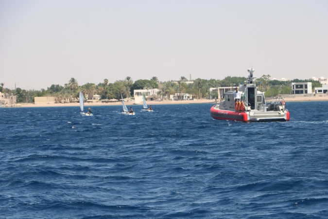 القوة البحرية والزوارق الملكية تنقذ سائحة في خليج العقبة