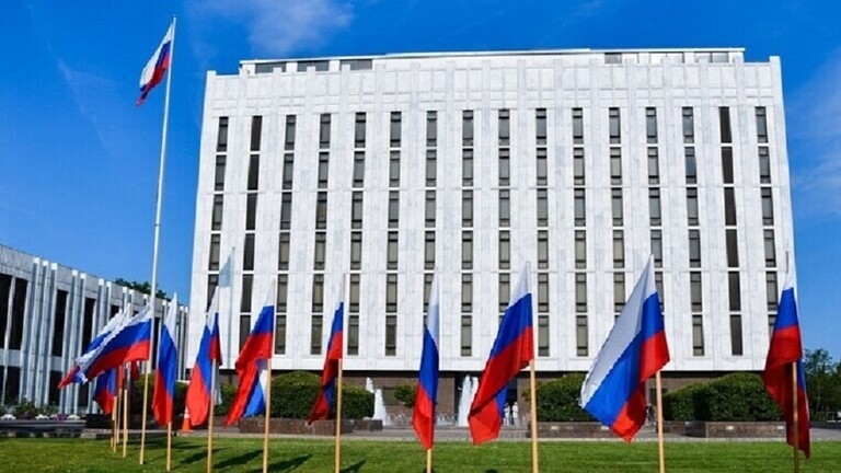السفارة الروسية بواشنطن تدين تصريحات سوليفان بشأن حادث السيل الشمالي