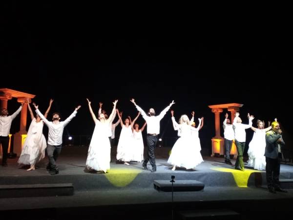 مكاور تحتضن عرضا مسرحيا يحكي قصة قطع رأس يوحنا المعمدان