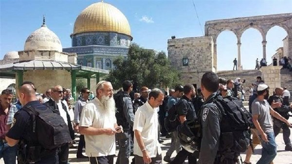 الخارجية الفلسطينية تحذر من مخاطر تكريس الصلوات التلمودية التهويدية في الأقصى