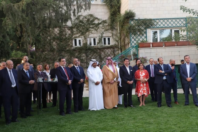 سفير خادم الحرمين يحضر حفل توقيع اتفاقية بين الشركة الأساسية للإلكترونيات السعودية والأردنية البريطانية