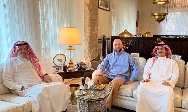 السفير السعودي يقيم مائدة إفطار حضرها الأمير هاشم بن الحسين