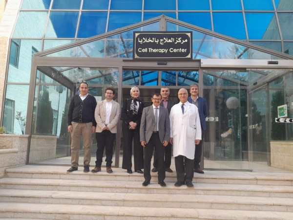 صيدلة عمان الاهلية تبحث مع مركز العلاج بالخلايا في الجامعة الأردنية التعاون بالبحوث العلمية