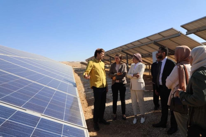 باحثون في الطاقة من الشرق الأوسط وشمال أفريقيا يؤكدون على تميز مشروع الطاقة الشمسية بالجامعة الهاشمية