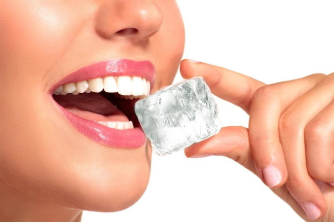 5 عادات تشكل خطراً على صحة الأسنان واللثة