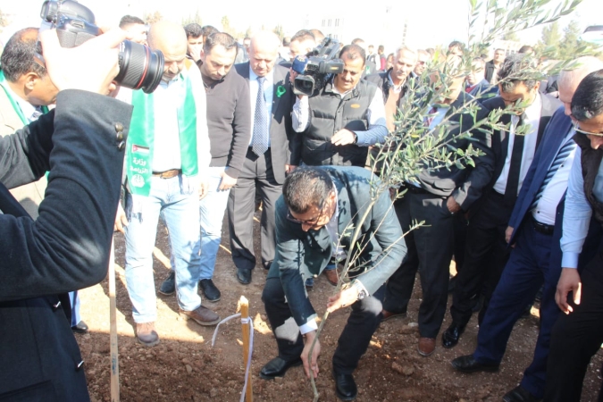 وزير الزراعة يرعى احتفال محافظة اربد بيوم الشجرة في كلية الحصن الجامعية