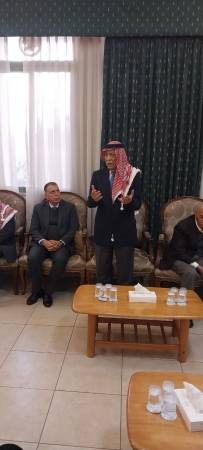 رئيس الديوان الملكي يقدم واجب العزاء الى عشيرة الفرايه بوفاة اللواء المتقاعد قاسم الفرايه