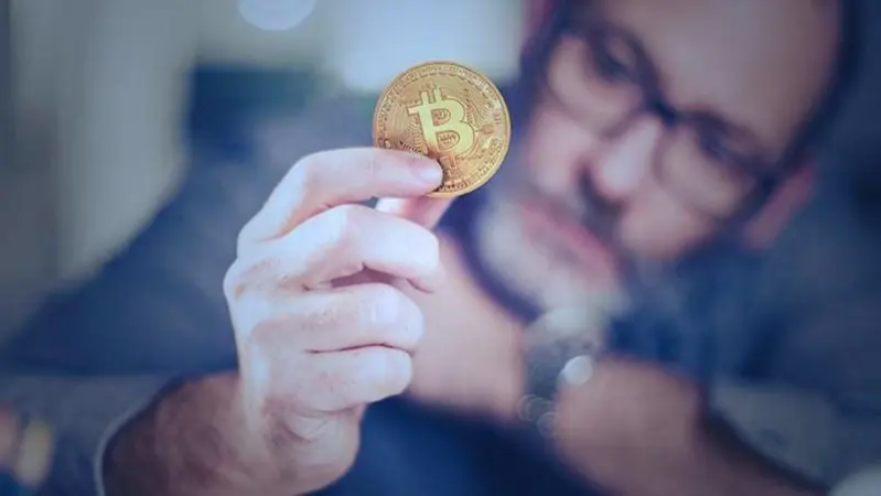بيتكوين تسجل أعلى مستوى في 9 أشهر..