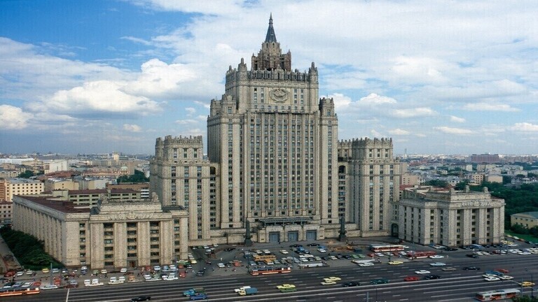 موسكو تدعو الأطراف العسكرية المتناحرة بالسودان لضبط النفس والجلوس لطاولة المفاوضات