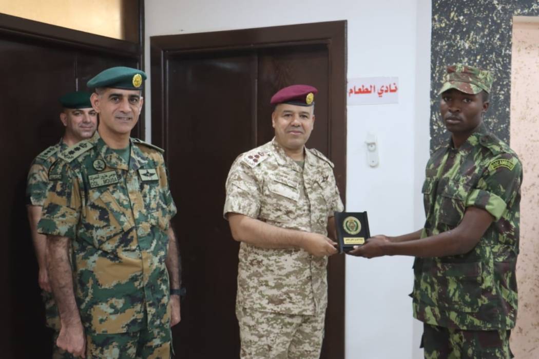 تخريج دورة أمن وحماية الشخصيات الخاصة بالجانب الموزمبيقي