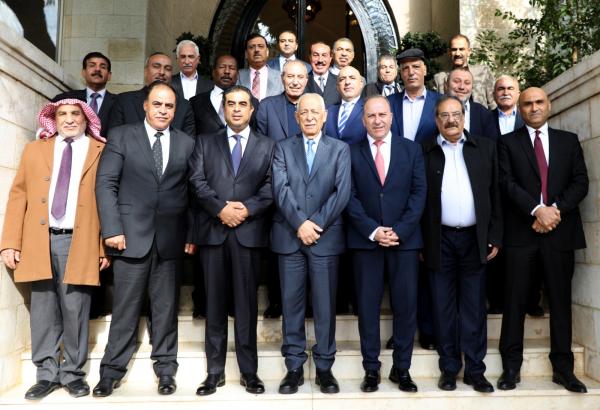 رئيس الديوان الملكي يلتقي لجنة فلسطين النيابية ورؤساء لجان المخيمات