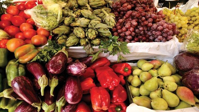 الطريقة الصحيحة لغسل الفواكه والخضروات