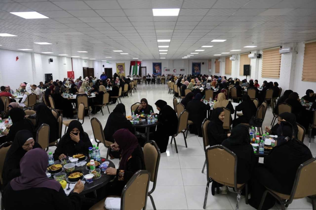 المخيم الأردني الاماراتي للاجئين السوريين يقيم افطارا  لـ 200 أسرة بالمفرق