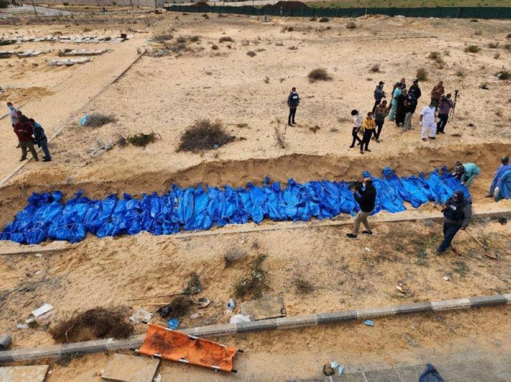 انتشال جثامين 293 شهيدا من مجمع ناصر الطبي في غزة