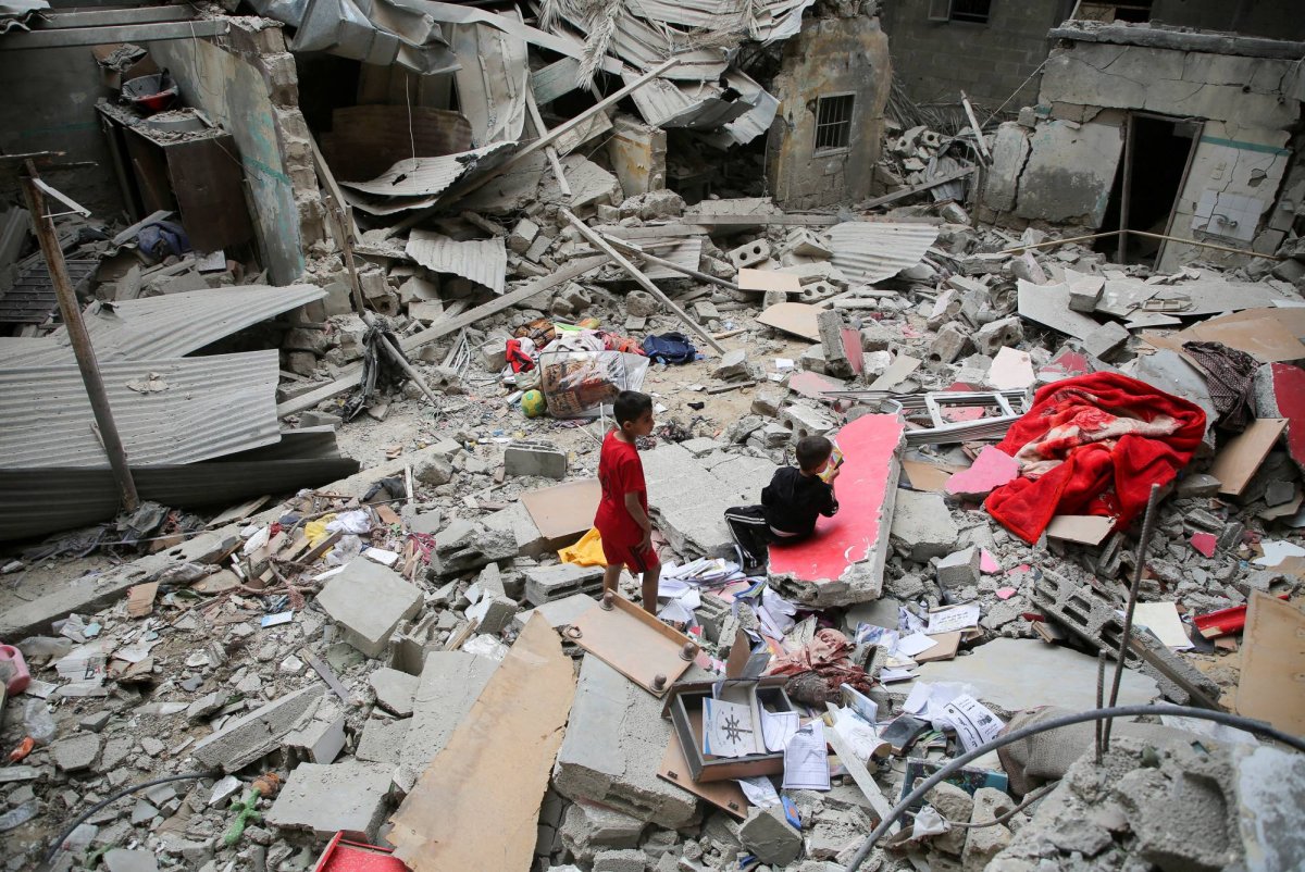 مؤسسات حقوقية فلسطينية: الاحتلال يكثف قصف المنازل على رؤوس ساكنيها في رفح