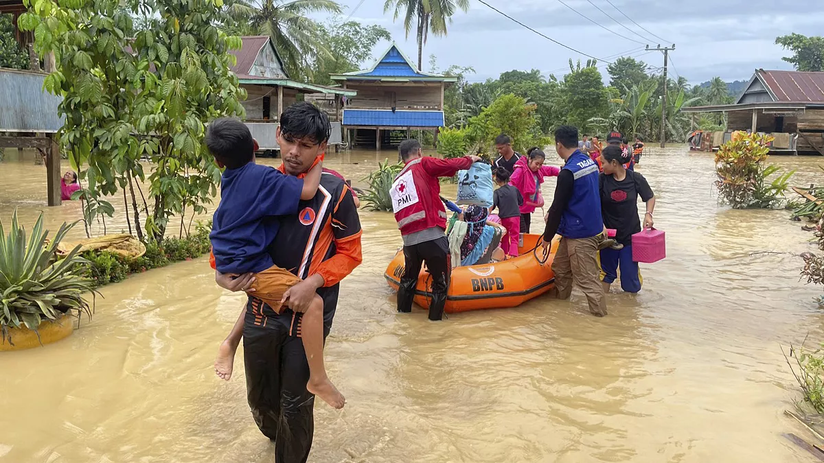 إندونيسيا: مصرع 14 شخصا جراء الفيضانات والانهيارات الأرضية