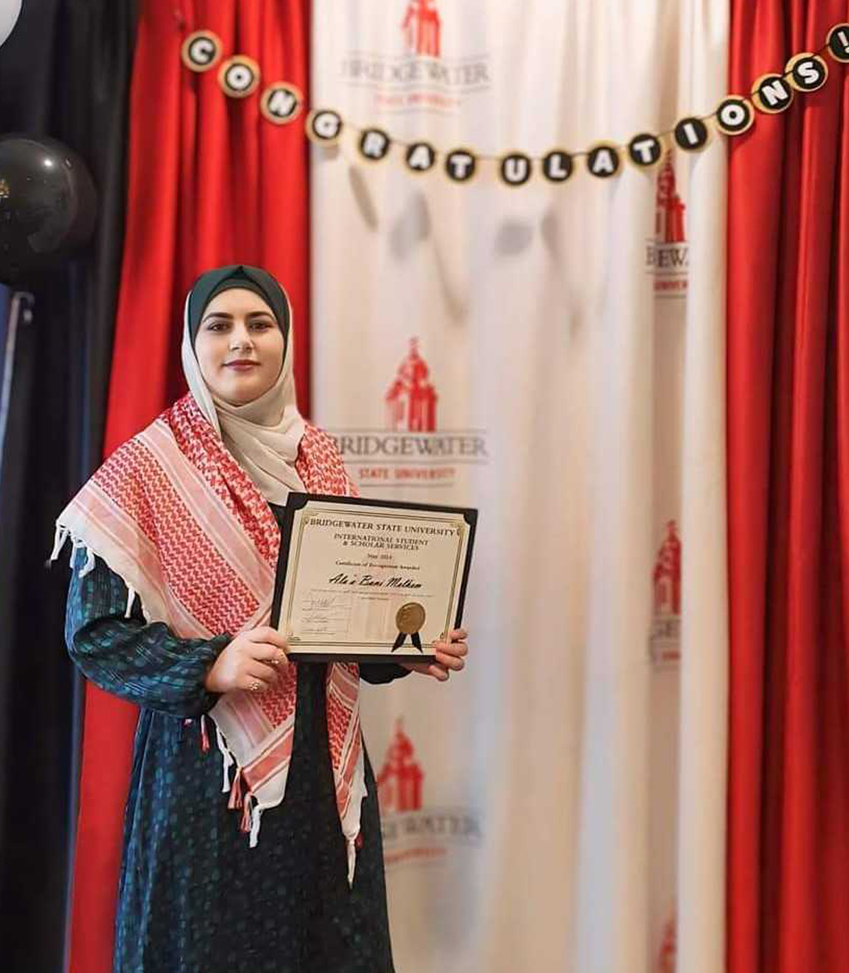 طالبة من اليرموك تفوز بجائزة أطروحة خريجي جامعة بريدج ووتر الأميركية