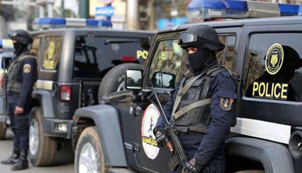 الجهات الأمنية المصرية تكثف كشف الغموض عن جثث ثلاث فتيات بالصحراء