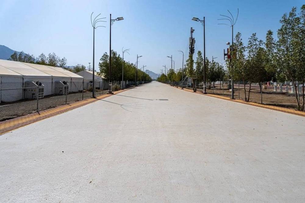لأول مرة في موسم الحج.. تدشين الإسفلت المطاطي المرن في ممرات المشاة بالمشاعر المقدسة