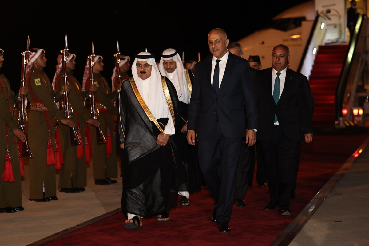 الرئيس القبرصي يصل إلى عمان