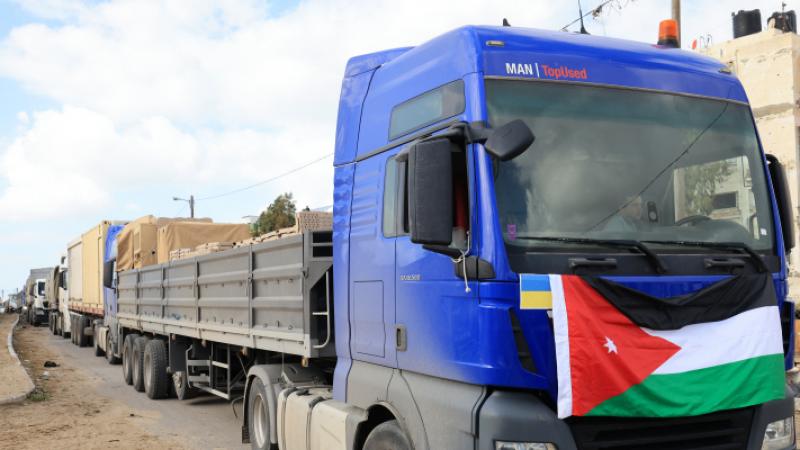 وصول 45 شاحنة مساعدات إنسانية إلى غزة عشية العيد