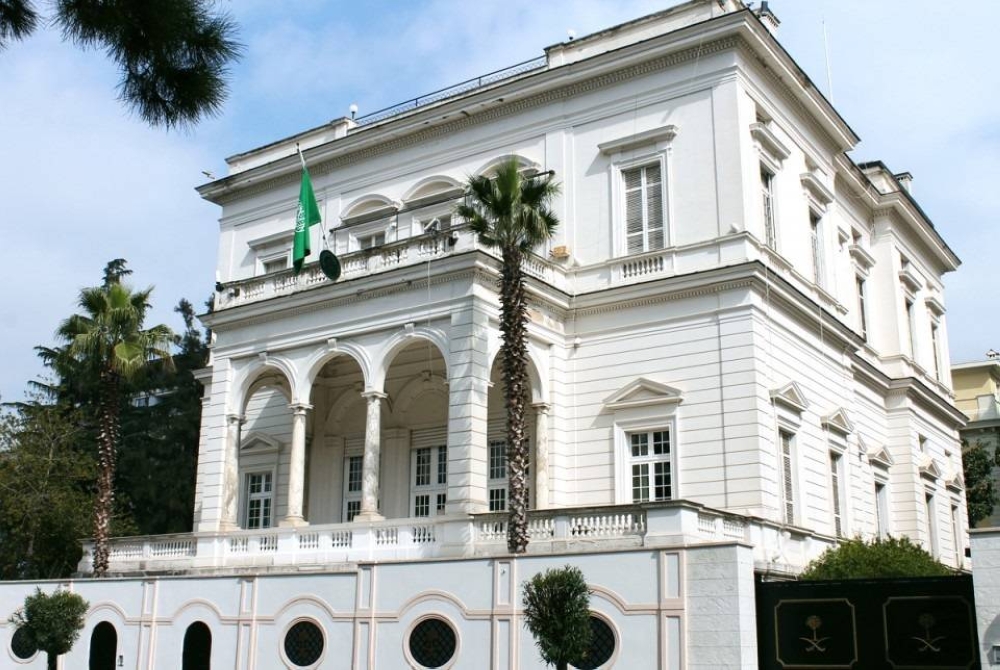 السفارة في إيطاليا للسعوديين: احذروا السرقة والنشل.. واحرصوا على متعلقاتكم الشخصية