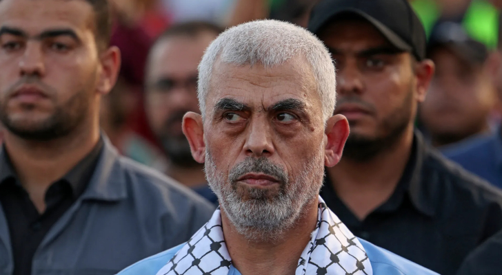 تفاصيل ما كشفه قياديون من حماس عن مكان السنوار في غزة