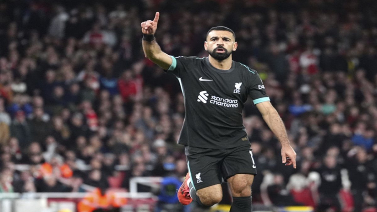 الهداف التاريخي للدوري الإنجليزي يكيل المديح لهذا اللاعب